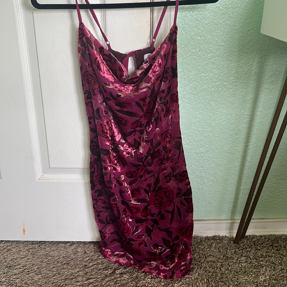 Selling a pink velvet mini dress from Tobi. Size is small and is worn once